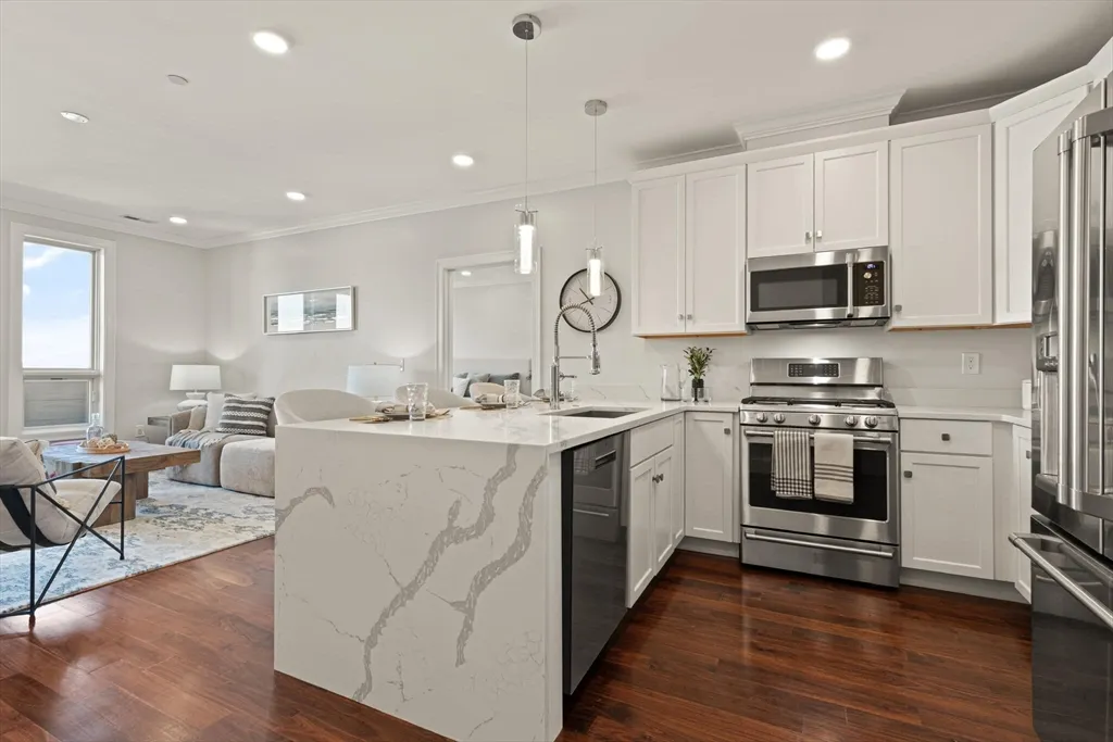 87 Medford St, Tufts University