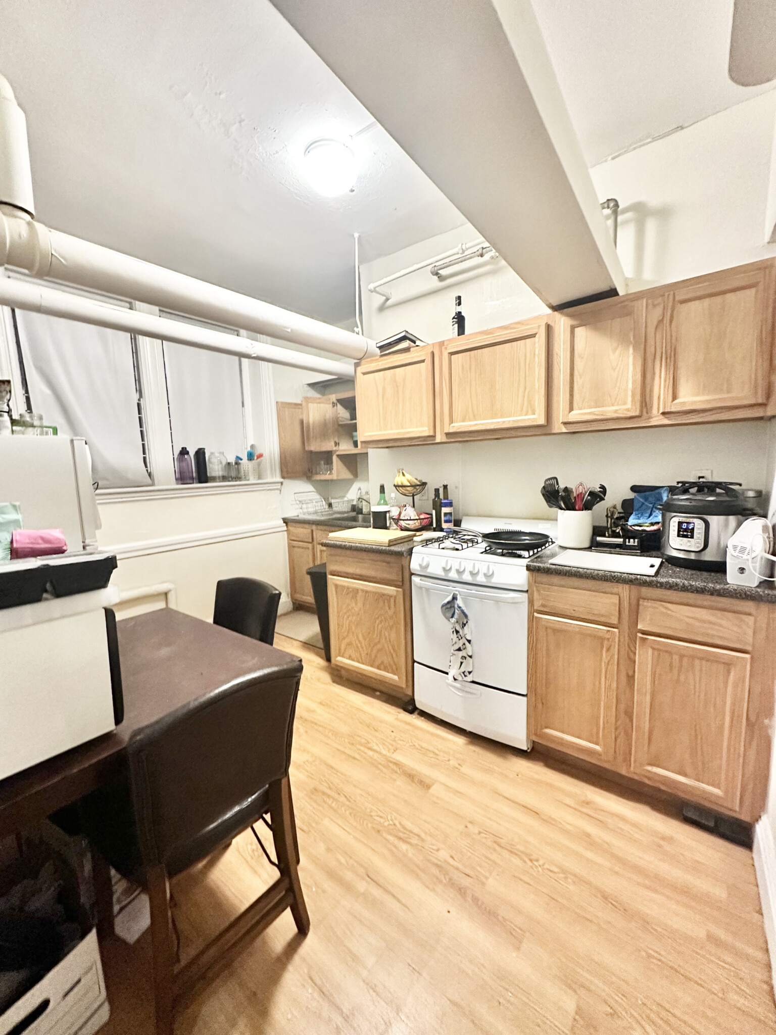 1 split bed, 1 bath apartment for rent at 116 Washington St, Unit 6, Brighton — photo 1 of 3