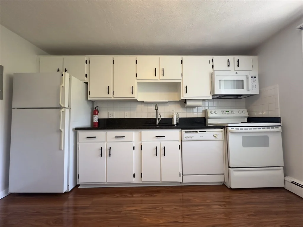 11 Woodcrest Ct, South Weymouth