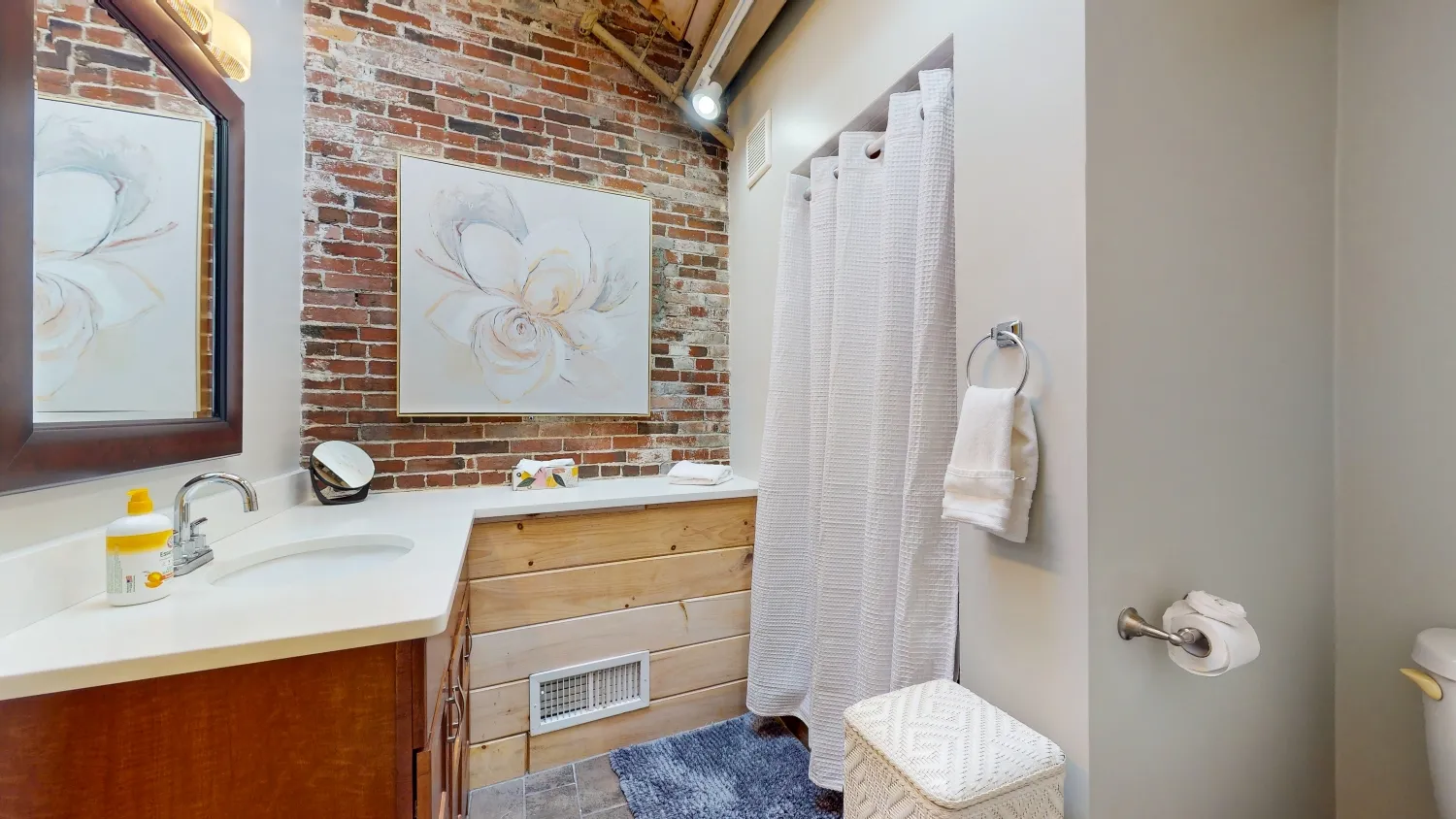 15 Union St, Downtown