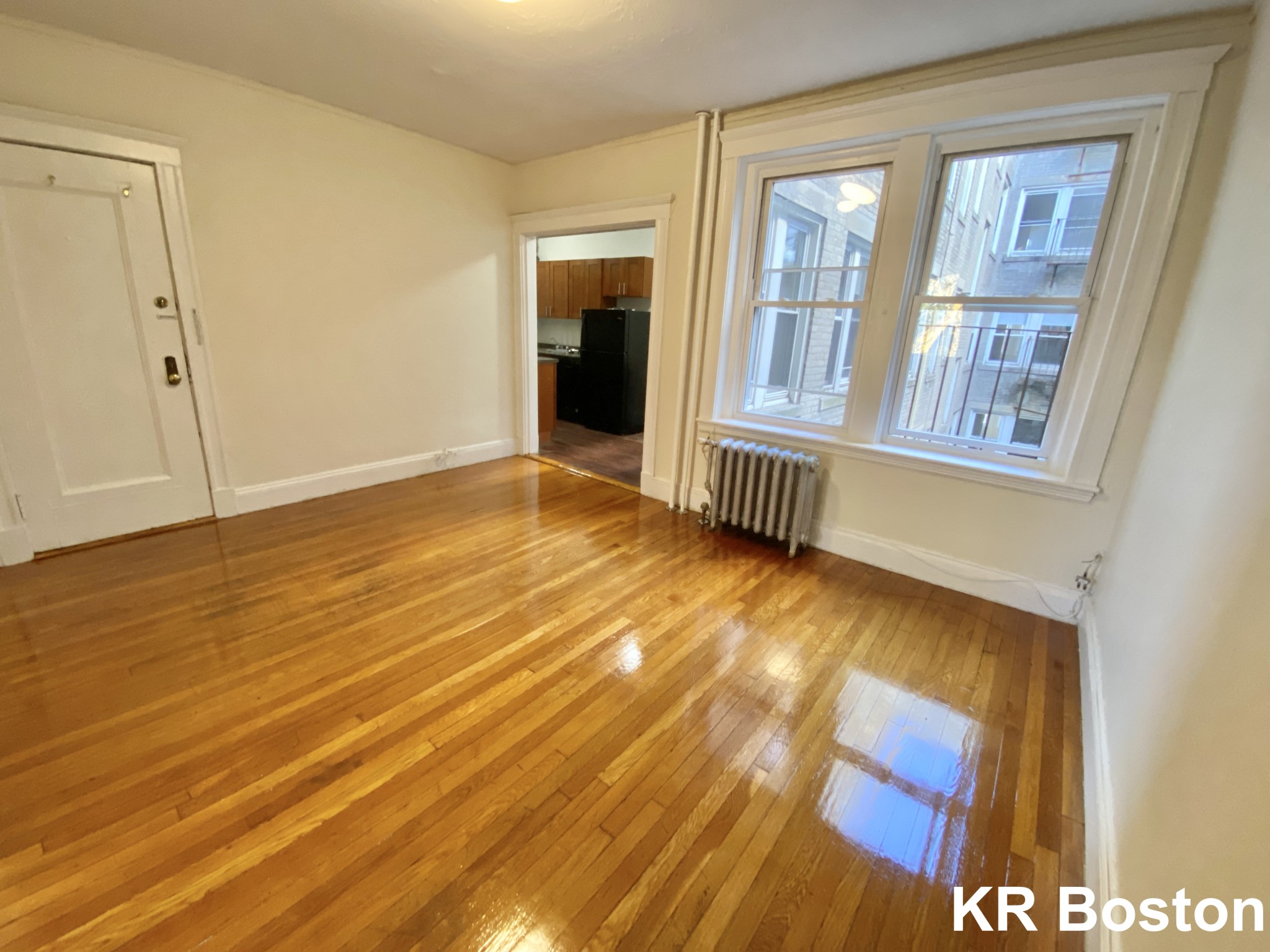 1 bed, 1 bath apartment for rent at 1167 Boylston St Unit 8, Fenway — photo 1 of 3