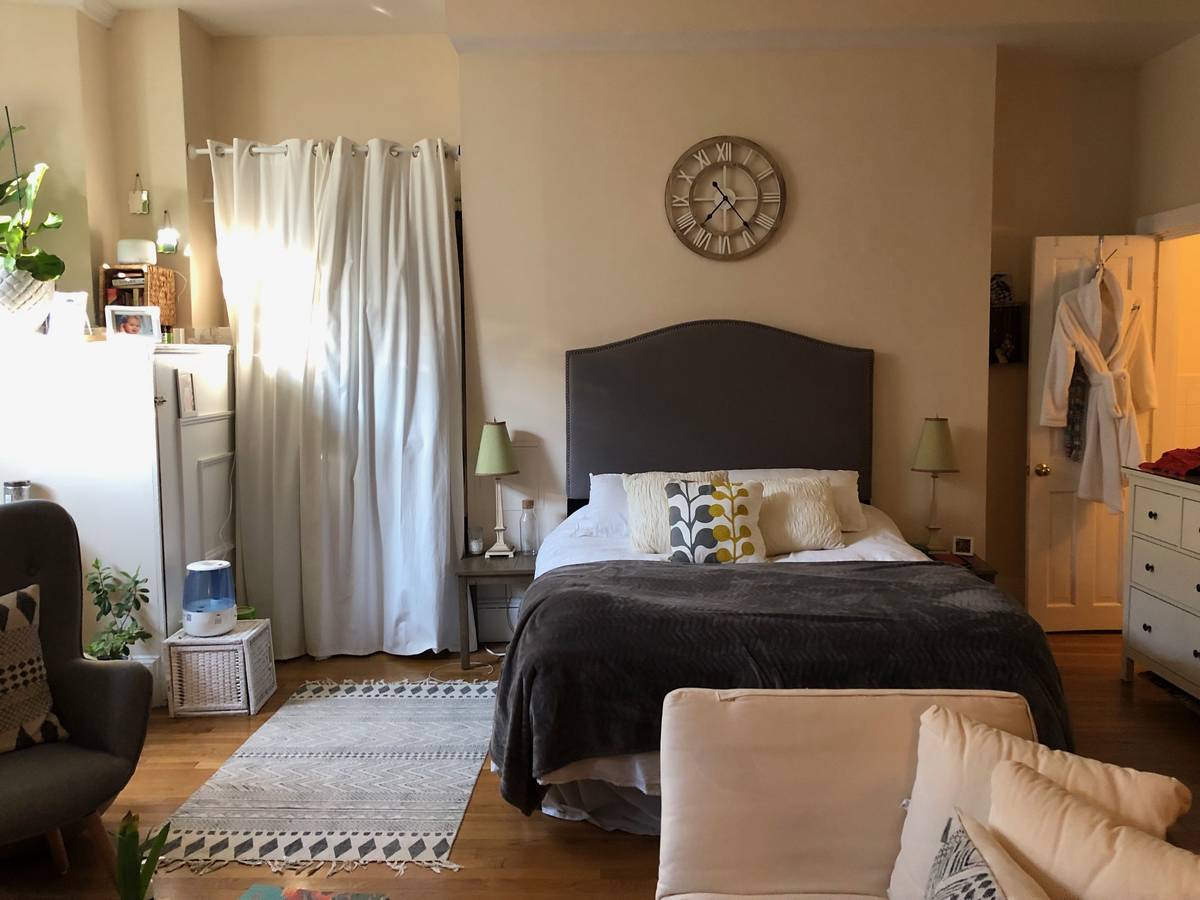 Studio bed, 1 bath apartment for rent at 350 Beacon St Unit 14, Back Bay — photo 1 of 10
