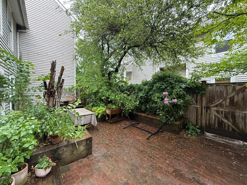 32 Warwick St, Powder House Square