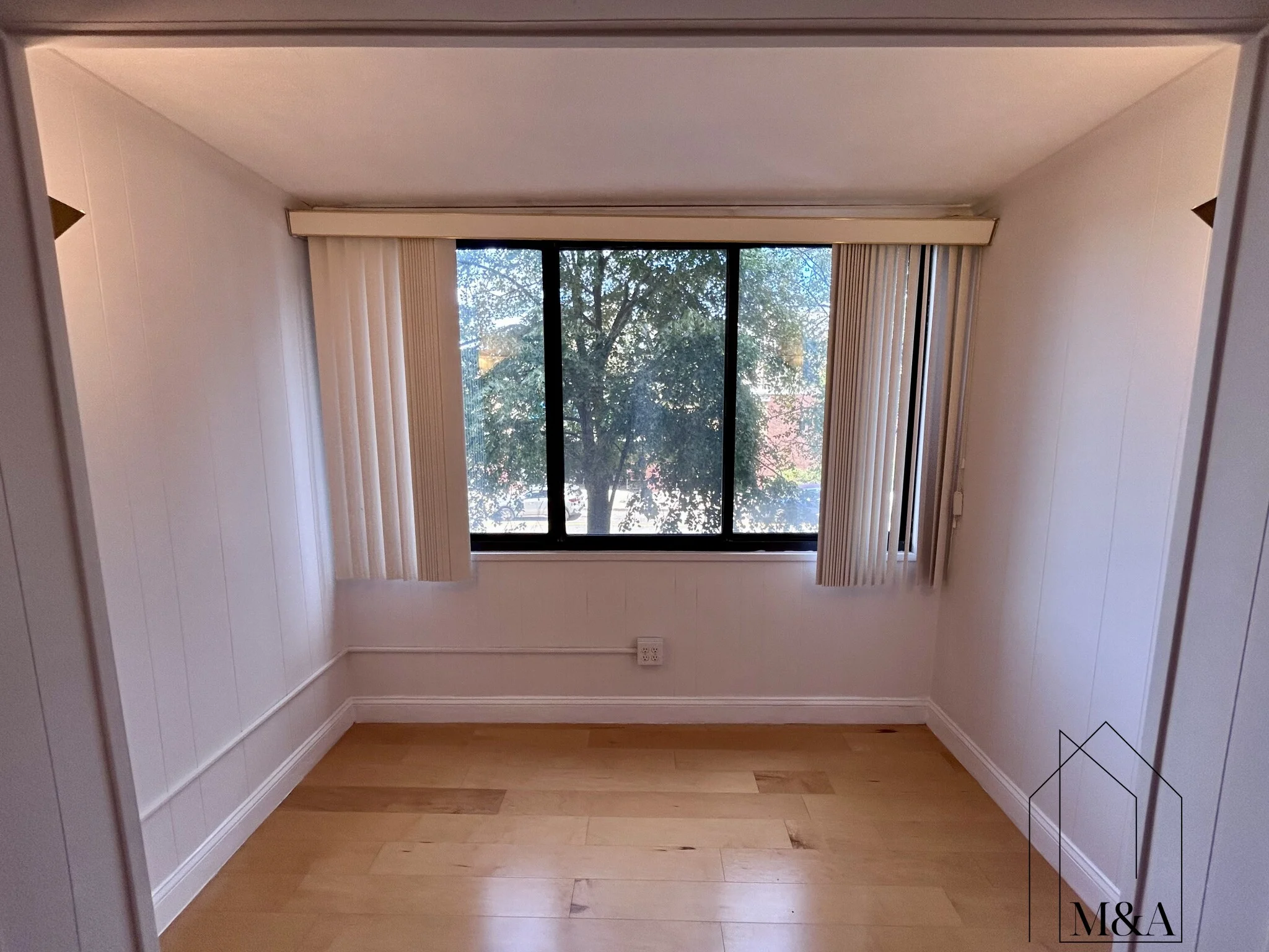 1731 Beacon St, Brookline