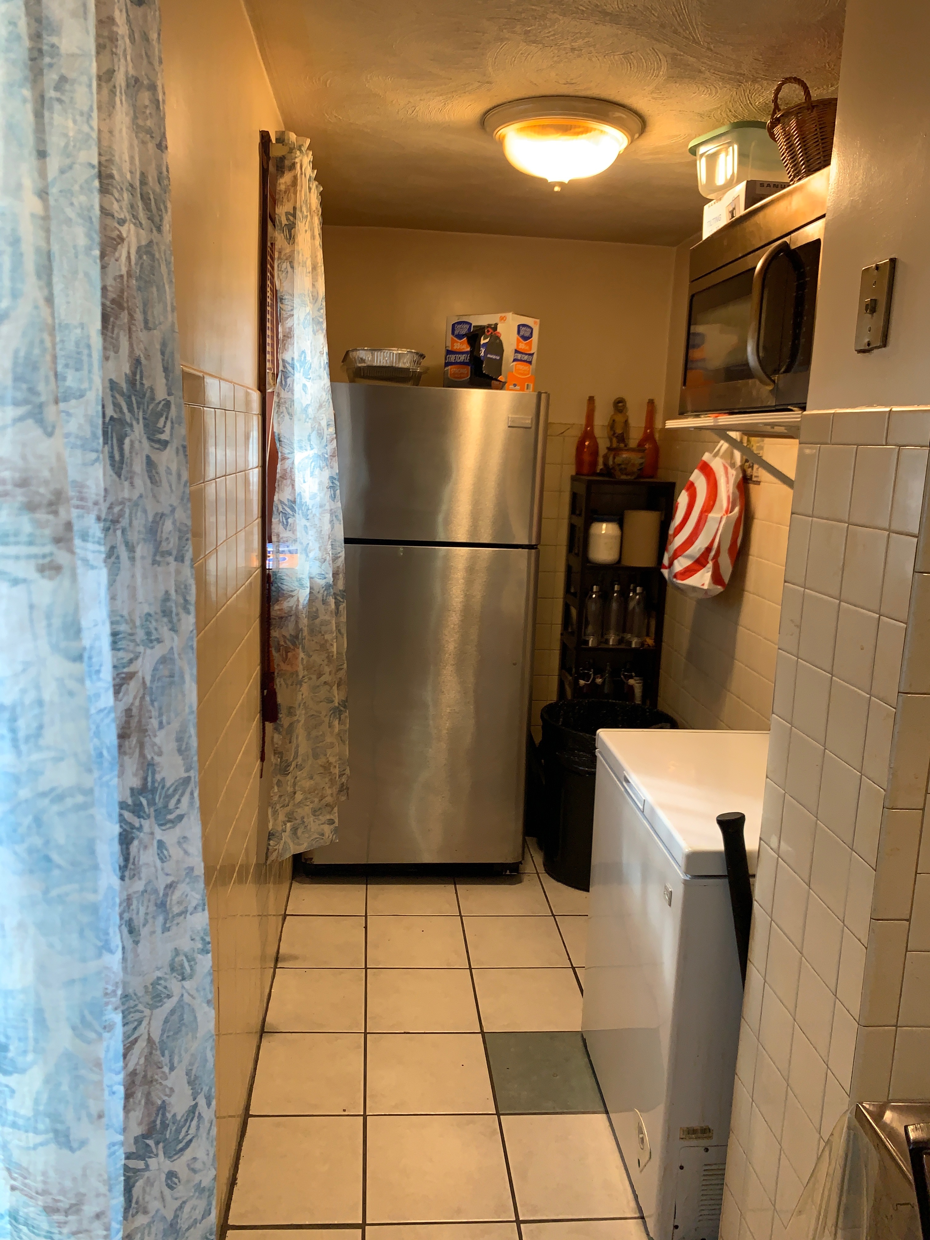 3 bed, 1 bath apartment for rent at 106 Vernal St Unit 2, Everett — photo 7 of 17
