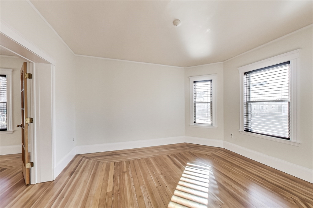 183 Powder House Blvd, West Somerville