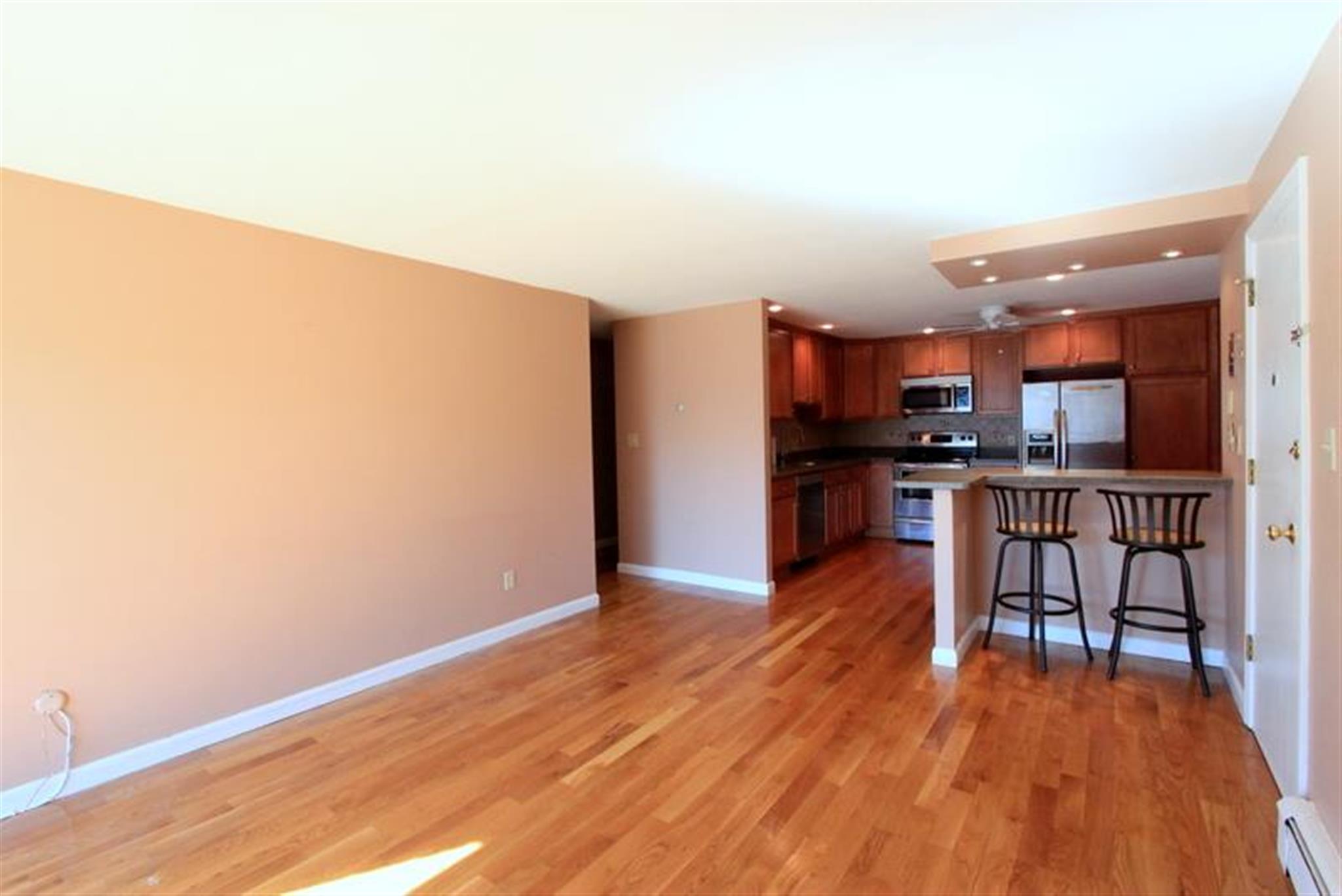 2 bed, 1 bath apartment for rent at 37 South St Unit 8, Medford — photo 7 of 24