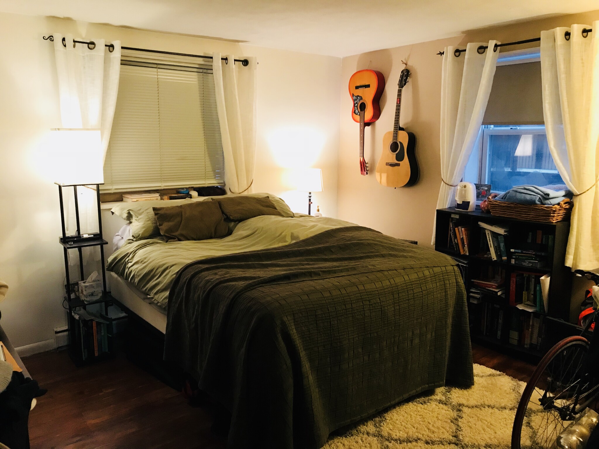 2 bed, 1 bath apartment for rent at 70 Jamaicaway Unit 11, Jamaica Plain — photo 4 of 7