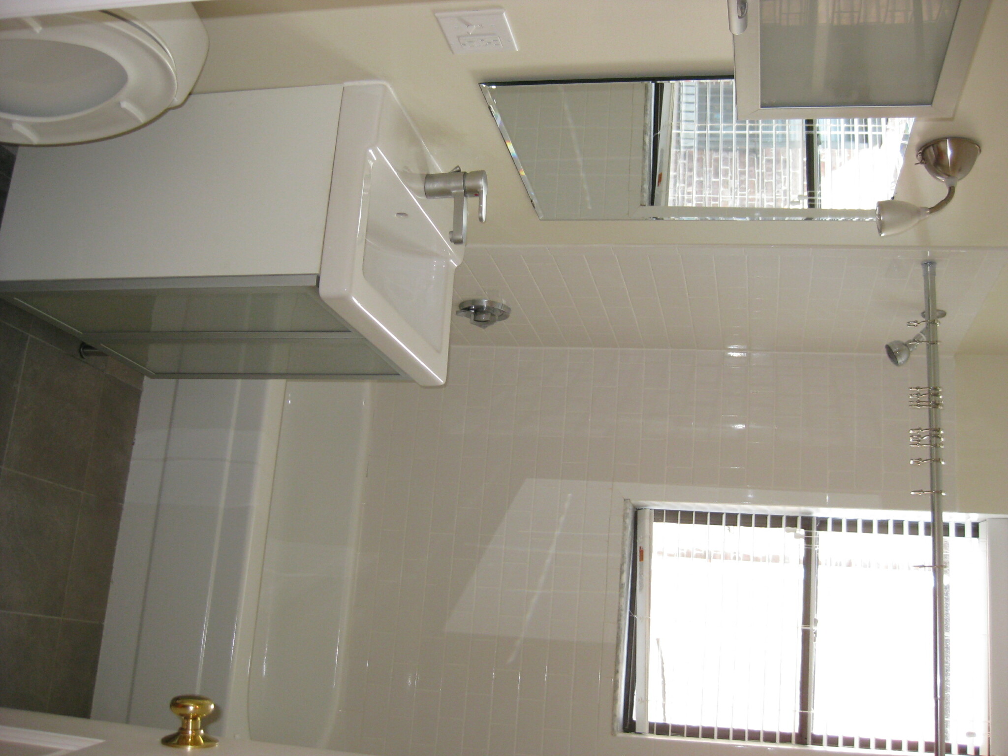 Studio bed, 1 bath apartment for rent at 63 Burbank St Unit 18, Fenway — photo 5 of 6