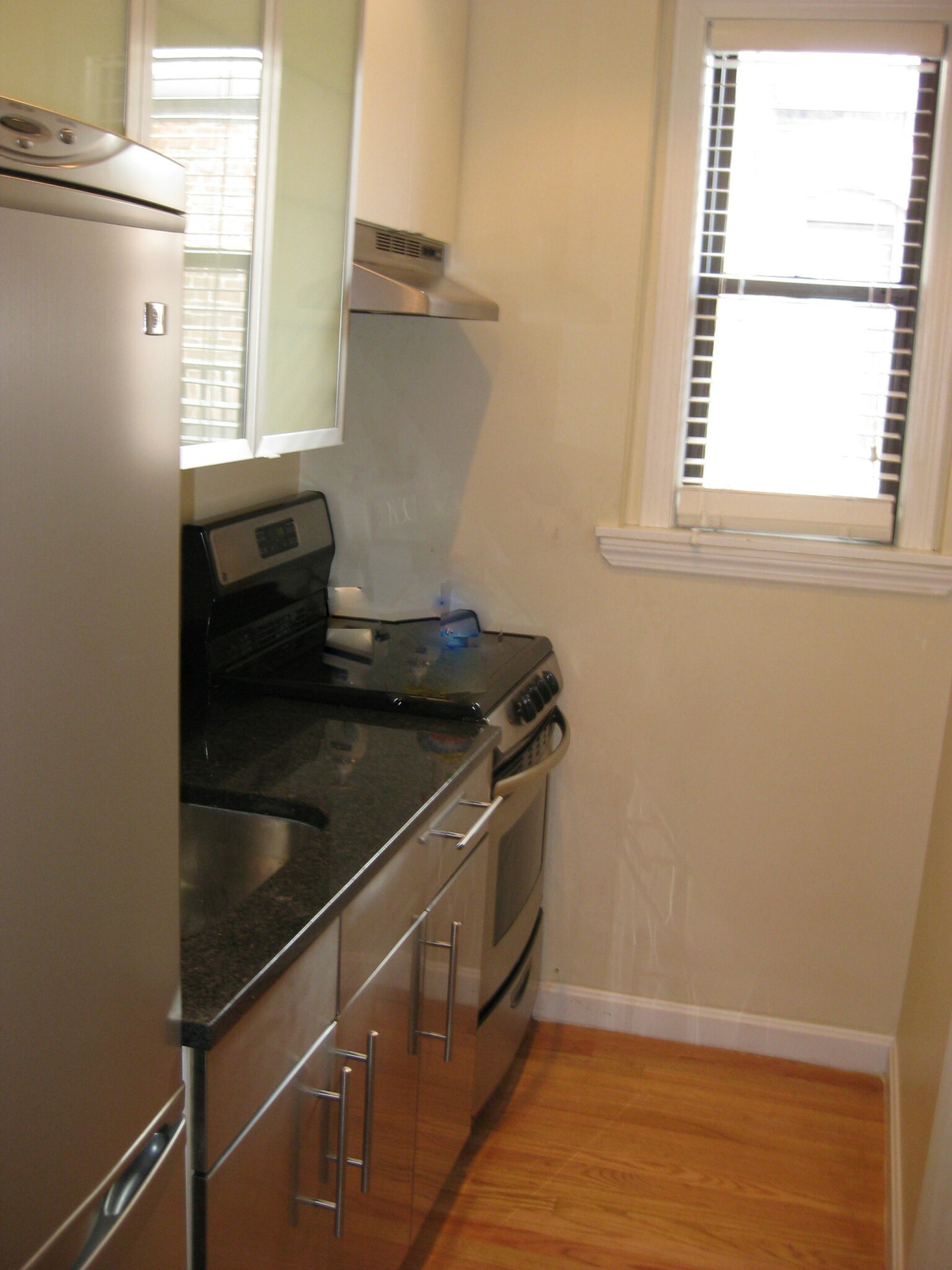 Studio bed, 1 bath apartment for rent at 63 Burbank St Unit 18, Fenway — photo 2 of 6
