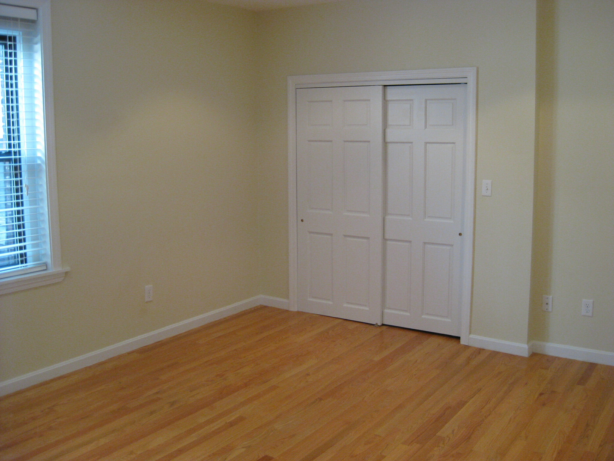 Studio bed, 1 bath apartment for rent at 63 Burbank St Unit 18, Fenway — photo 4 of 6