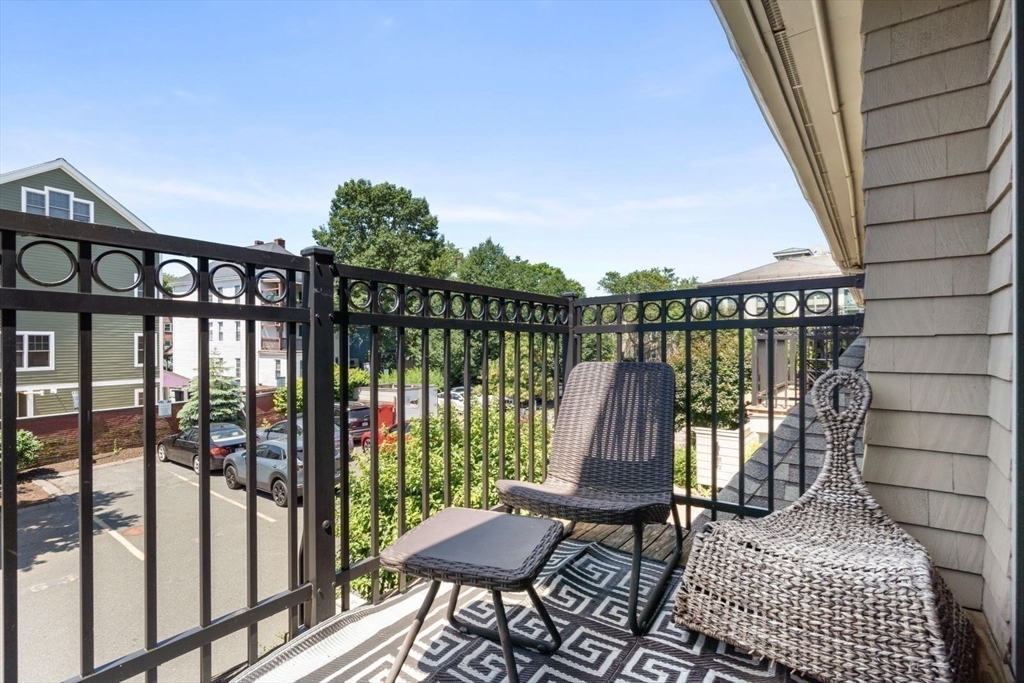 249 Cypress St, Brookline