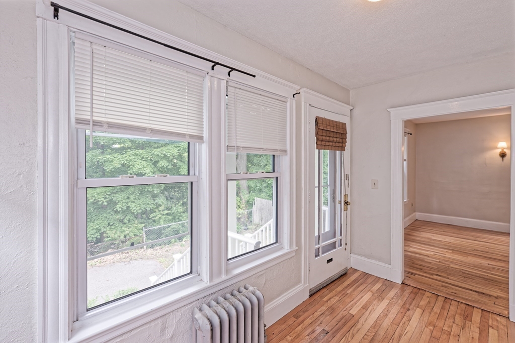 23-25 St James Ter, Newton
