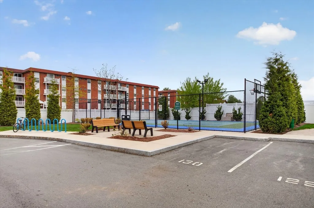 320 Middlesex Ave, Wellington