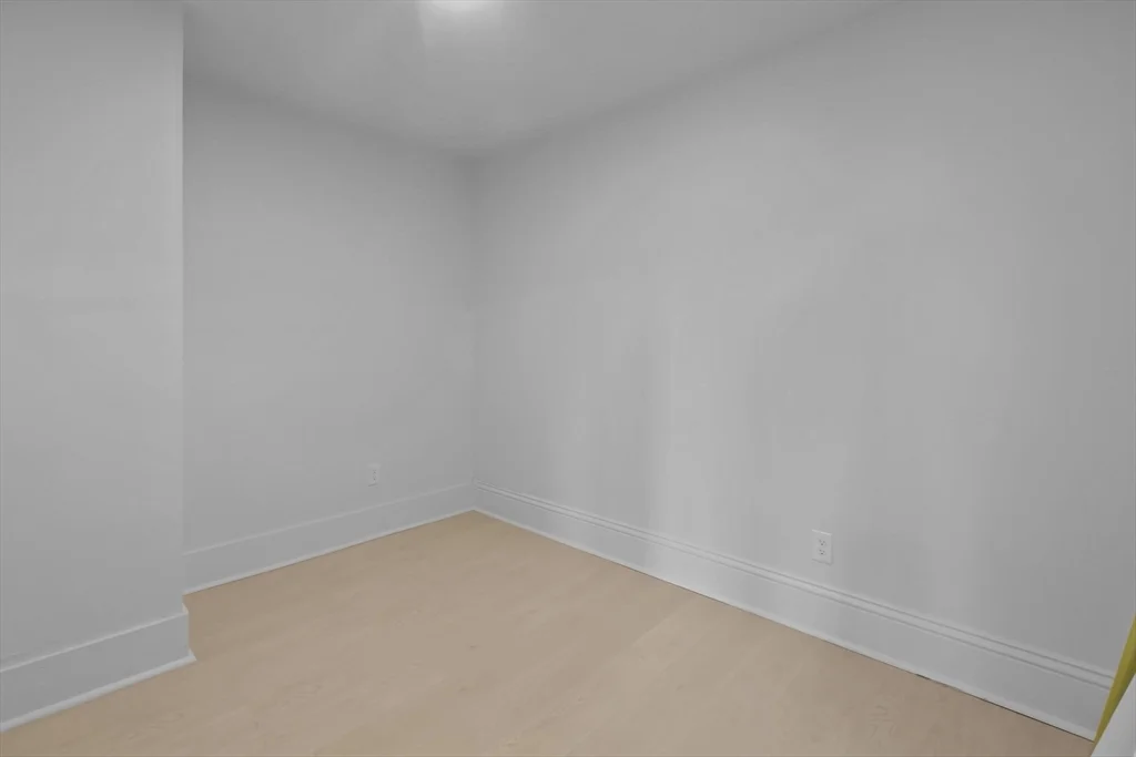 6 Coffin Avenue Ct, New Bedford