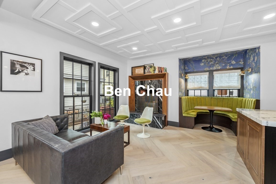 208 Windsor St, The Port