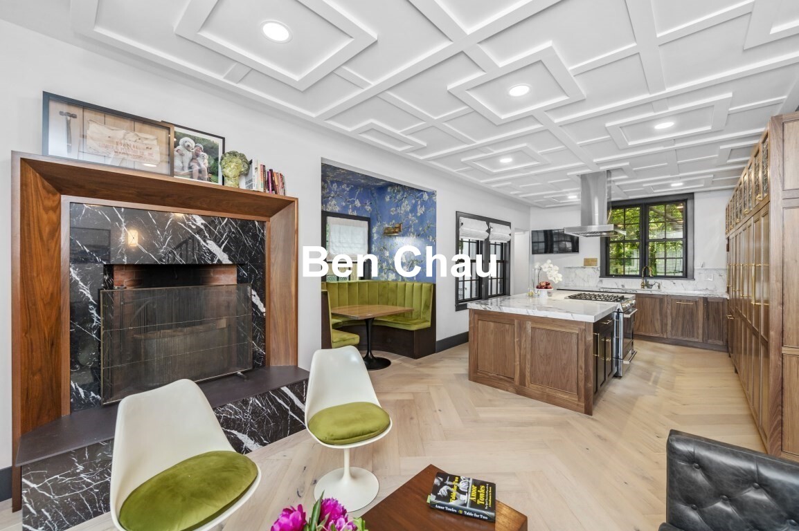 208 Windsor St, The Port