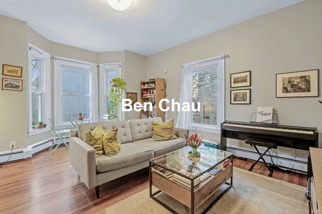 200 Banks St, Riverside