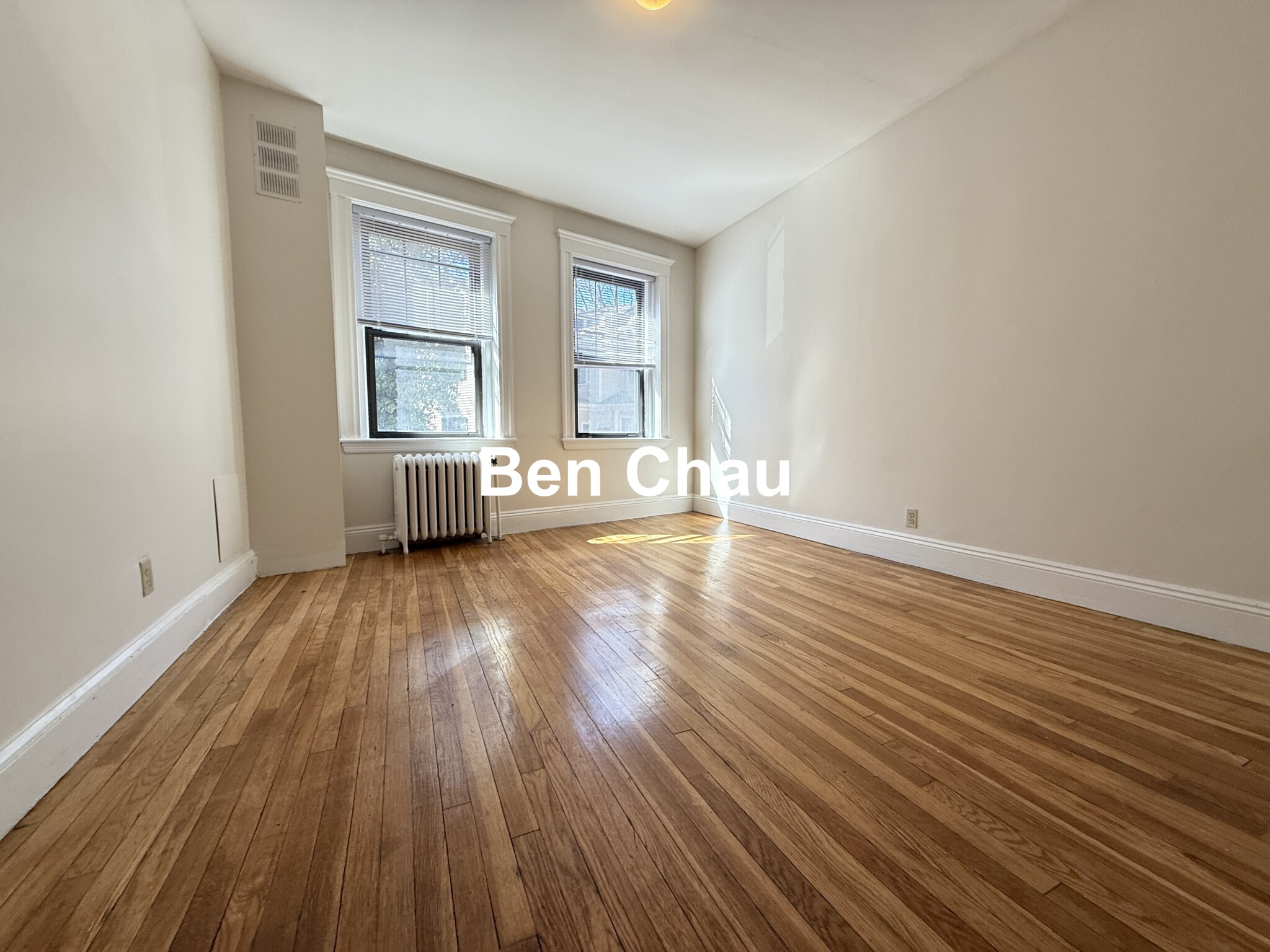 1558 Massachusetts Ave, Neighborhood Nine