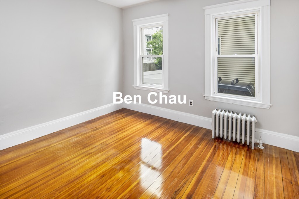 124 Pearson Rd, Tufts