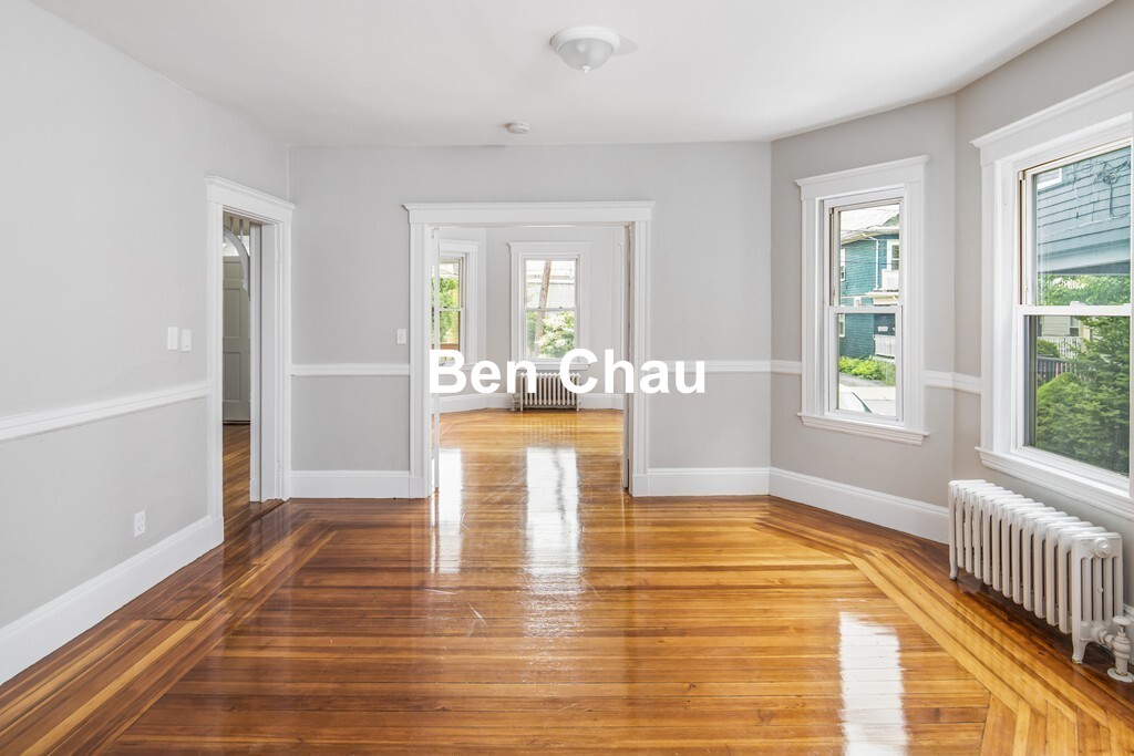 124 Pearson Rd, Tufts