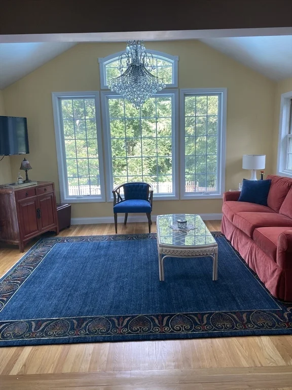 97 Walnut St, Natick