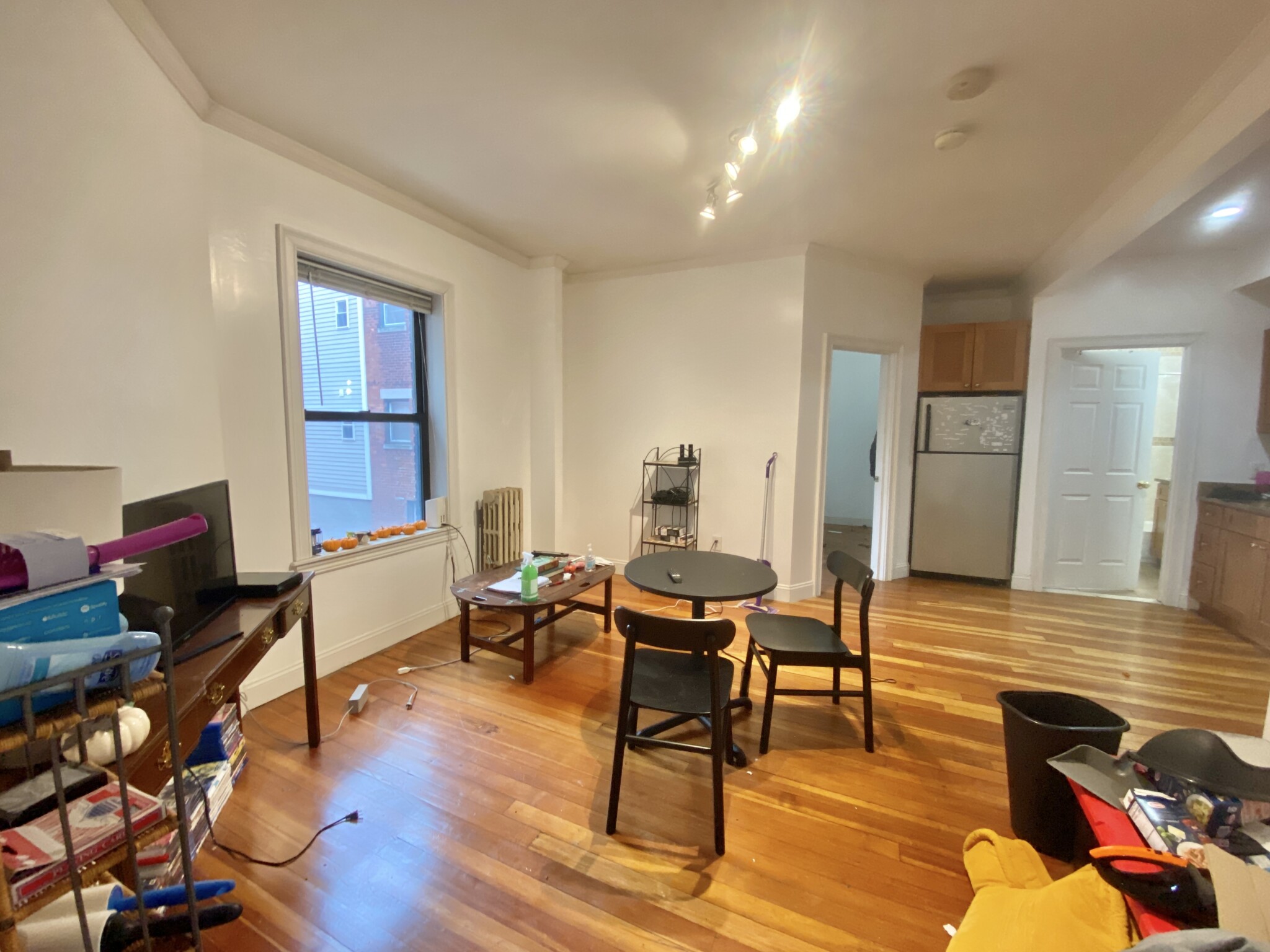 2 bed, 1 bath apartment for rent at 231 Harvard Ave Unit 3, Allston — photo 6 of 16