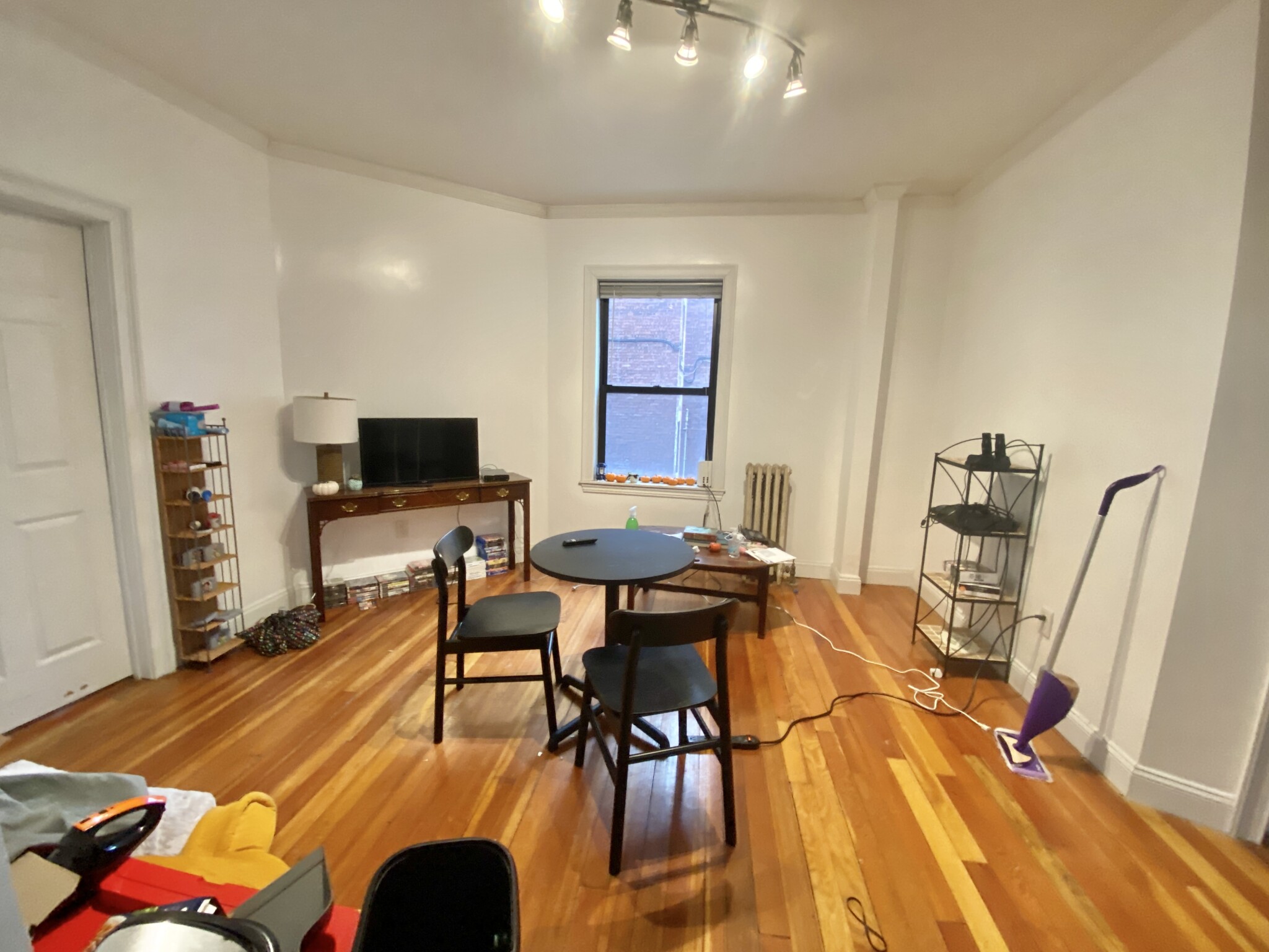 2 bed, 1 bath apartment for rent at 231 Harvard Ave Unit 3, Allston — photo 11 of 16