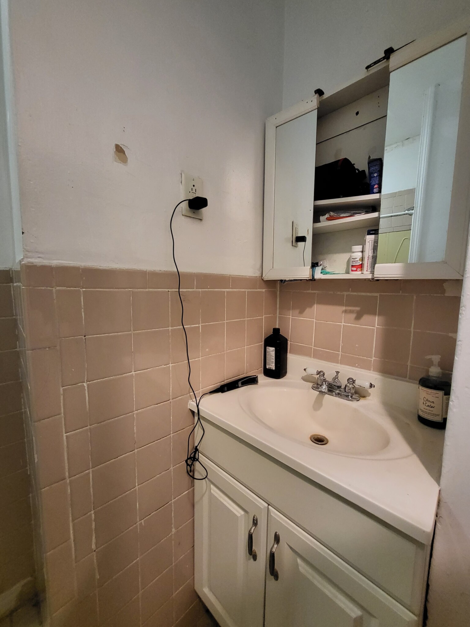 3 bed, 1.5 bath apartment for rent at 15 Higgins St Unit 2, Allston — photo 7 of 17