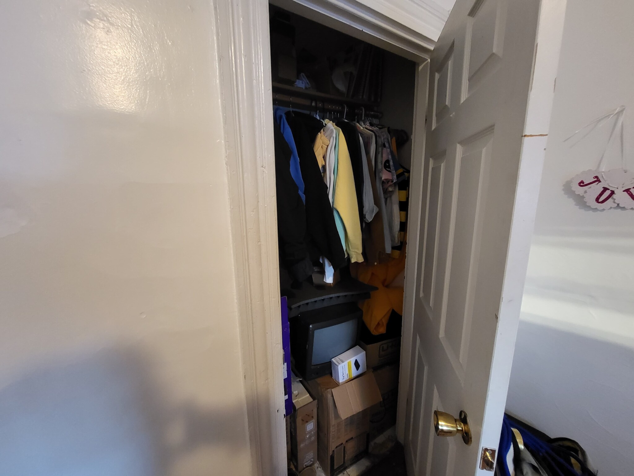 3 bed, 1.5 bath apartment for rent at 15 Higgins St Unit 2, Allston — photo 9 of 17