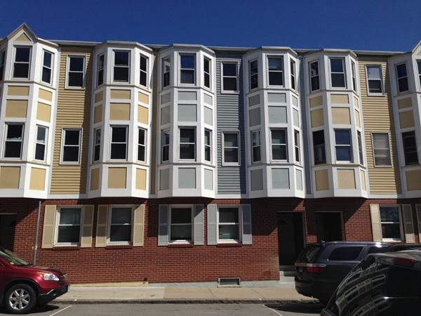 3 bed, 1 bath apartment for rent at 206 H Unit 3, South Boston — photo 5 of 15