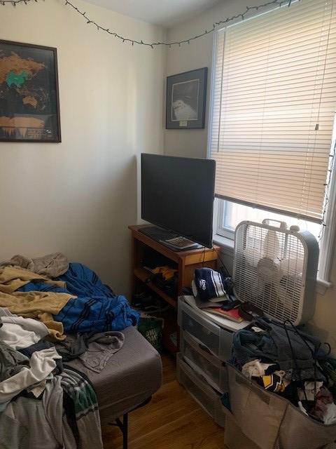 3 bed, 1 bath apartment for rent at 206 H Unit 3, South Boston — photo 3 of 15