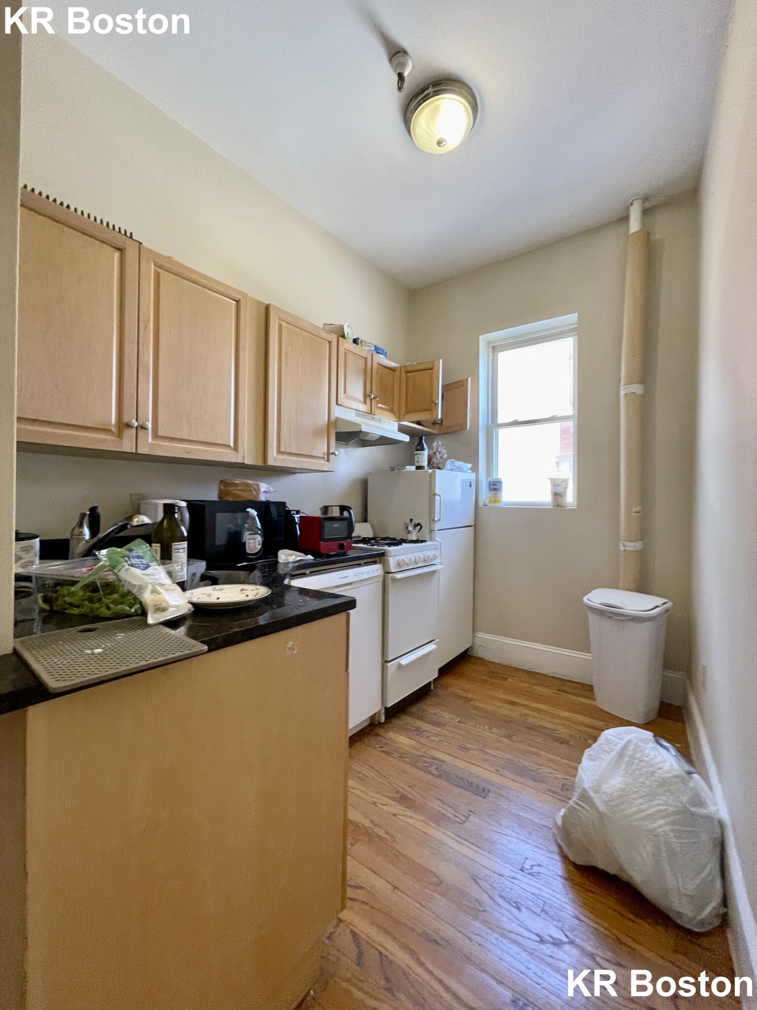 2 bed, 1 bath apartment for rent at 1185 Commonwealth Ave Unit 1, Allston — photo 2 of 3