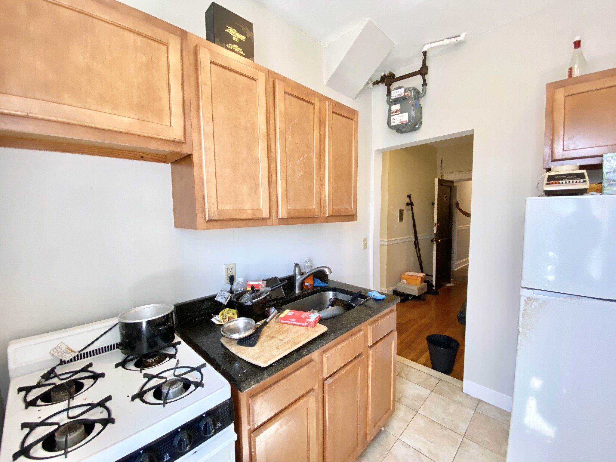 Studio bed, 1 bath apartment for rent at 1185 Commonwealth Ave Unit 12, Allston — photo 2 of 3