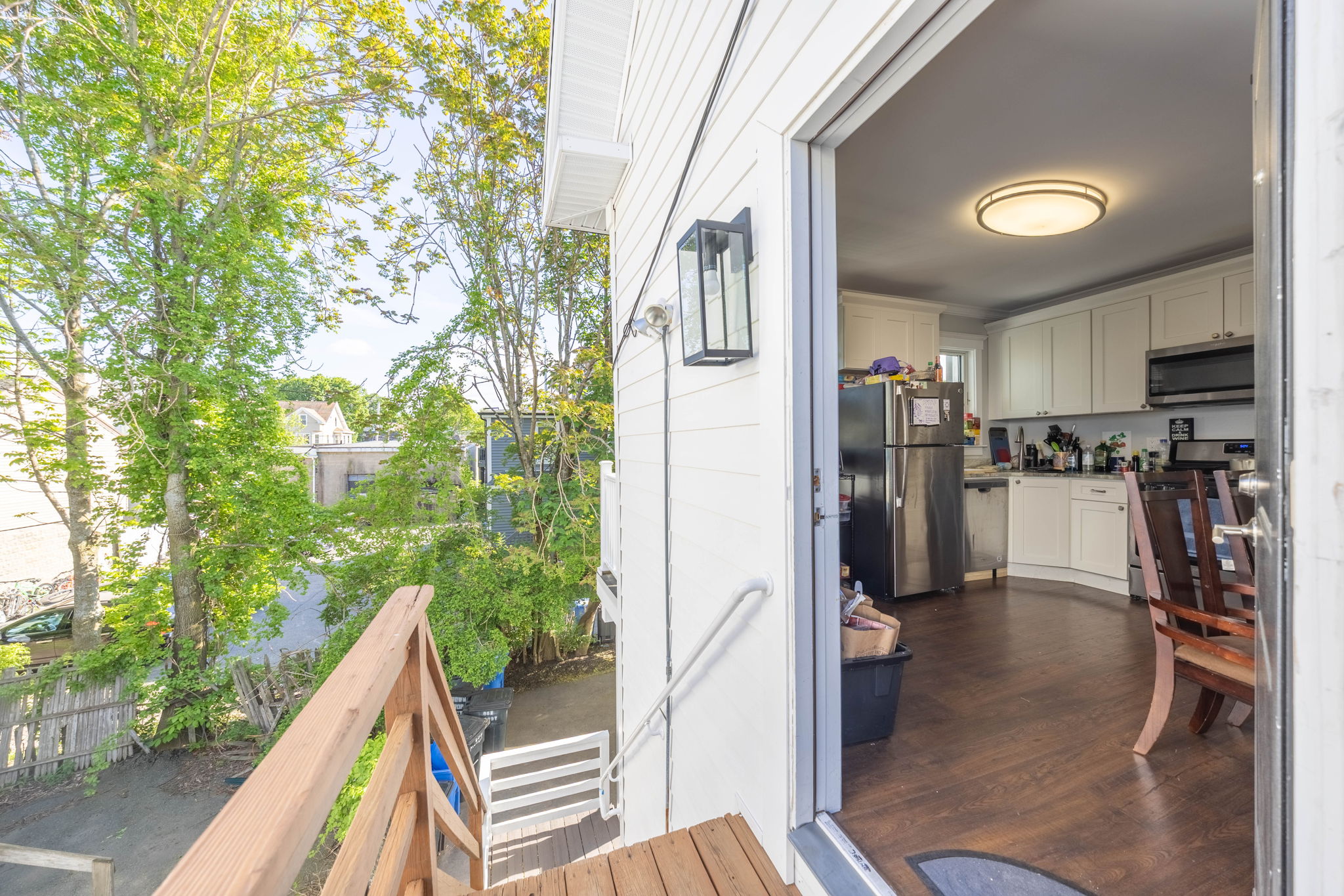 664 Moody St, South Side