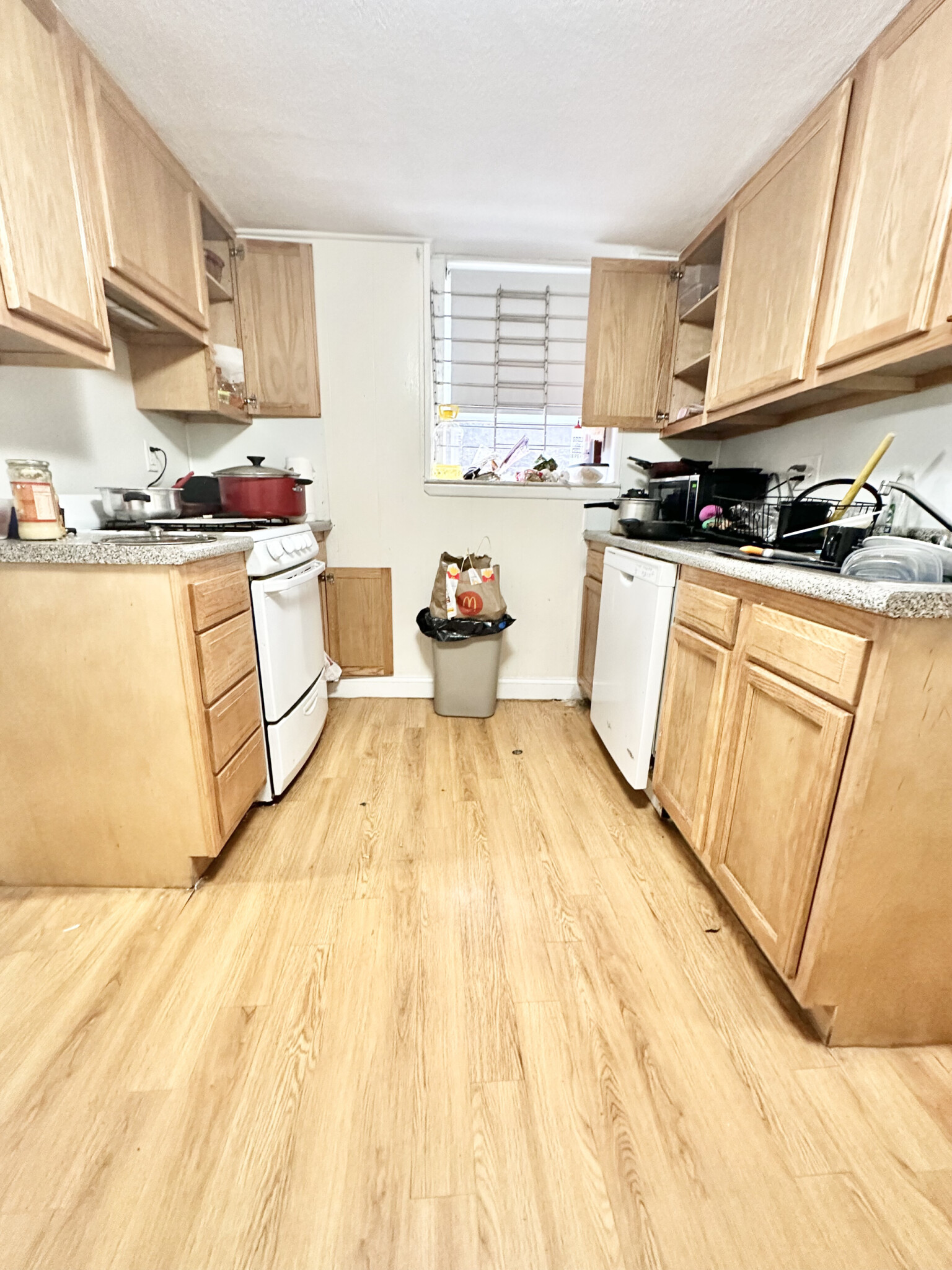 1 split bed, 1 bath apartment for rent at 1119 Sutherland Rd Unit A, Brighton — photo 3 of 3