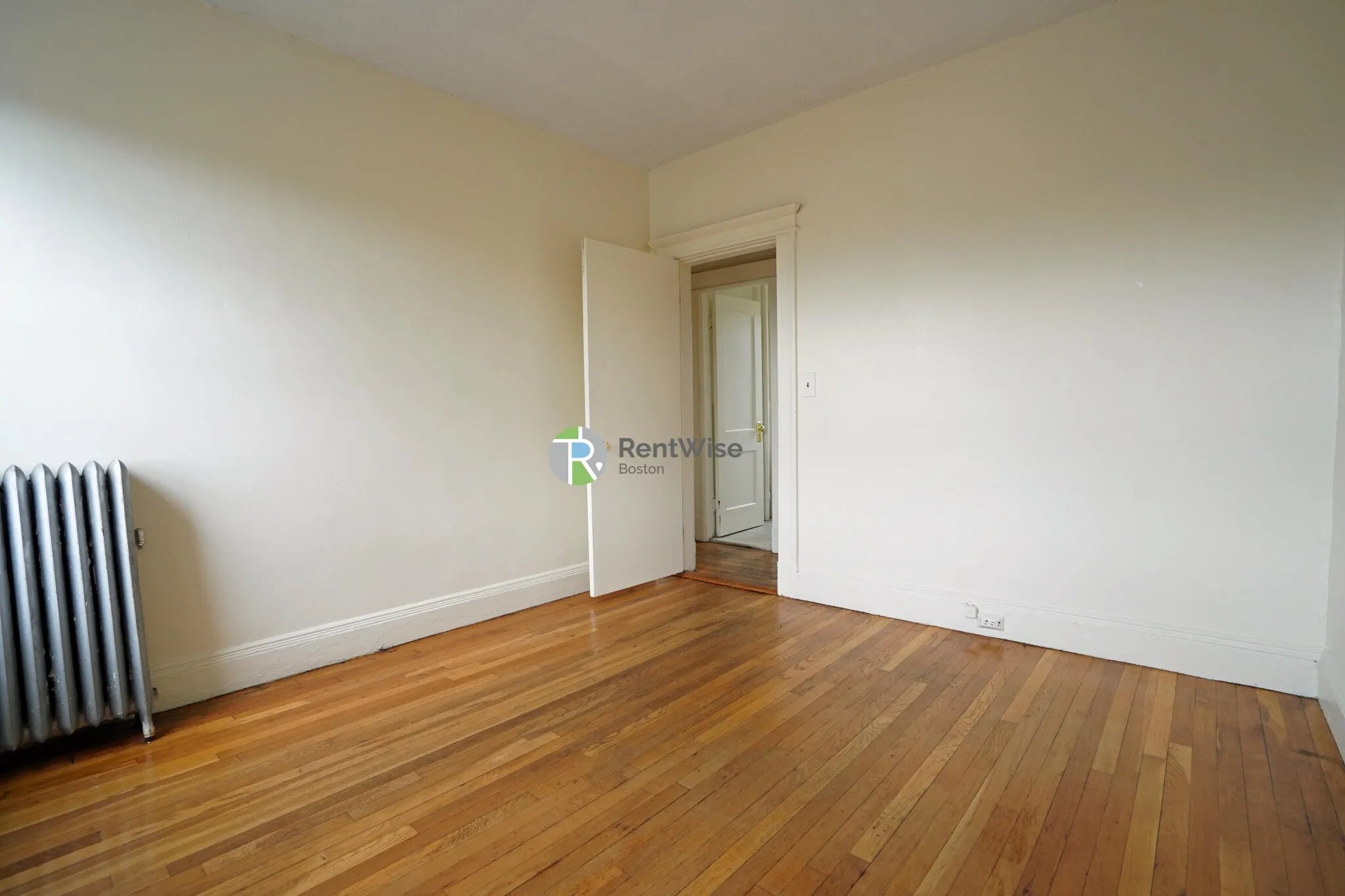 1144 Commonwealth Ave, North Brookline