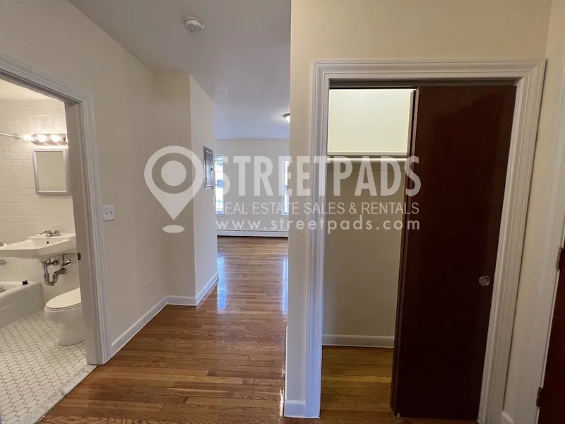 172 North Beacon St, Brighton