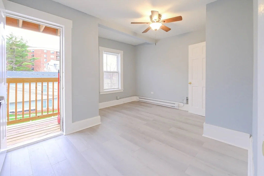 105 Clarendon St, Fitchburg