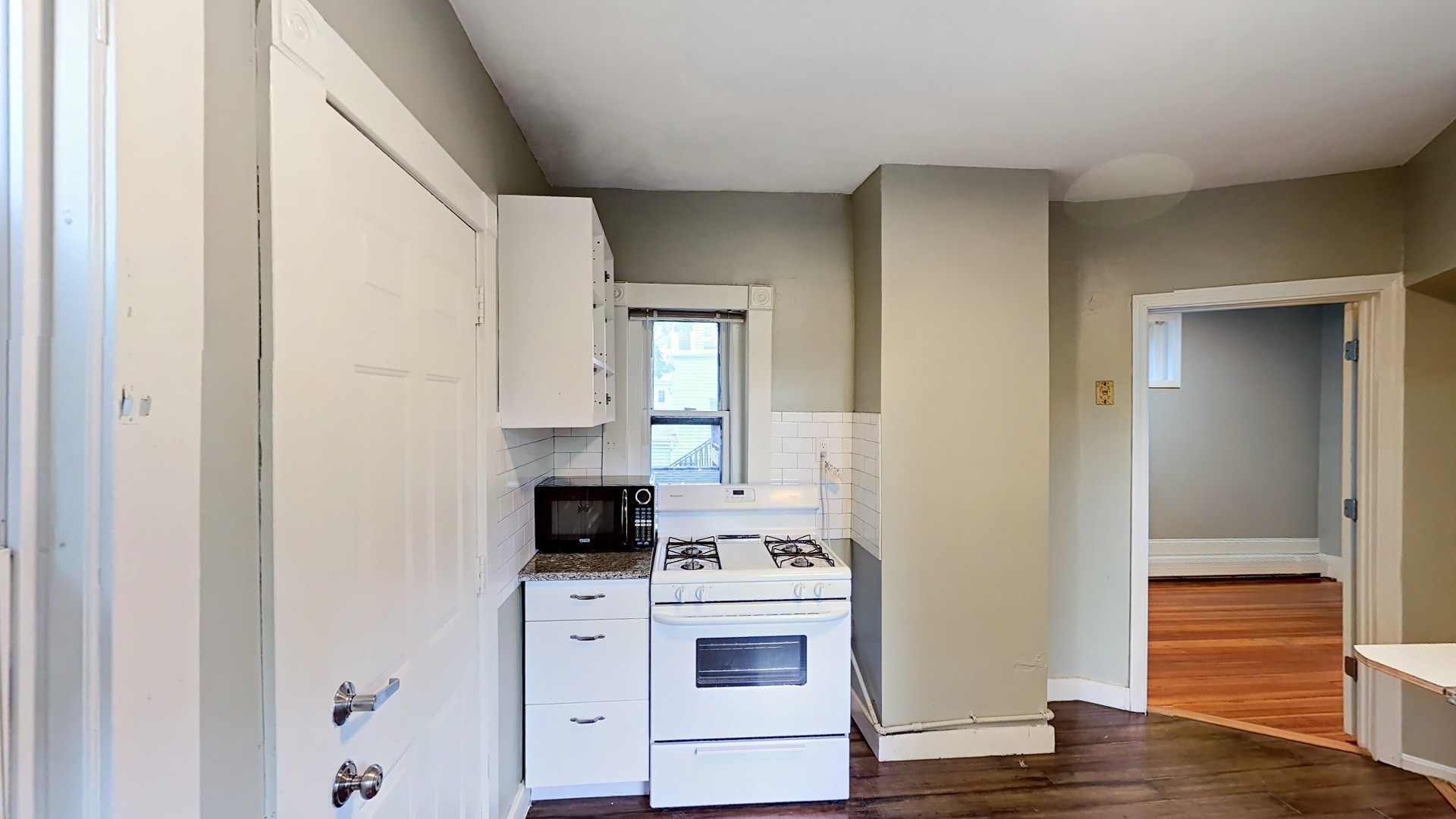 4A Weld Ave, Jamaica Plain