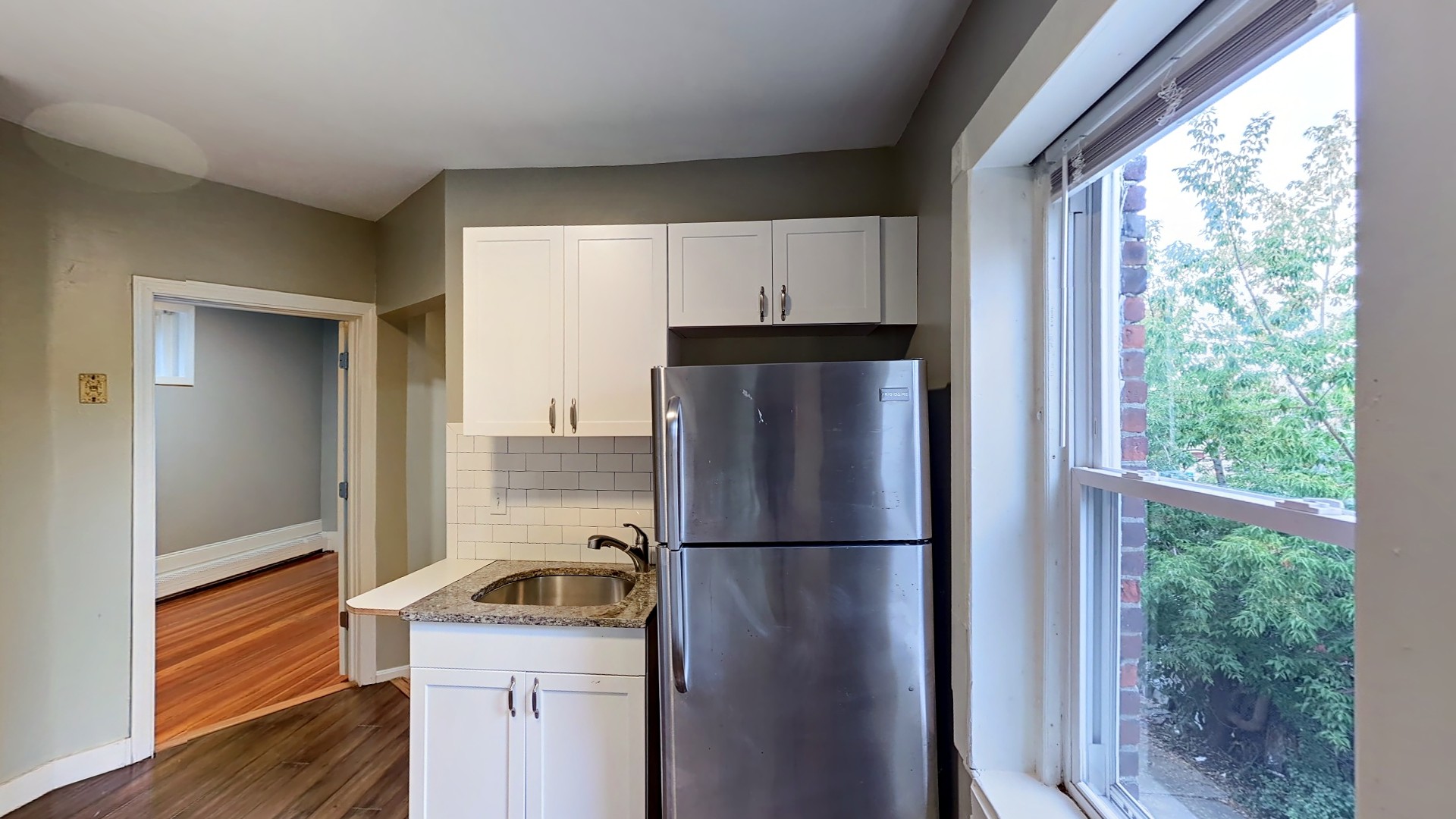 4A Weld Ave, Jamaica Plain