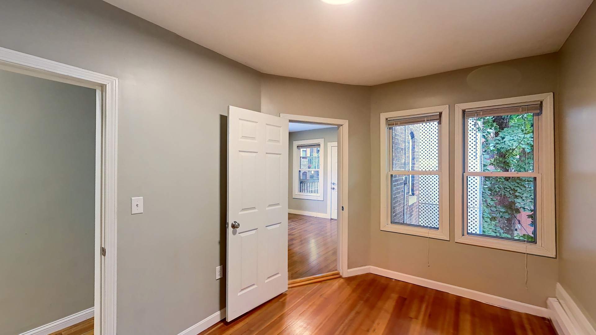 4A Weld Ave, Jamaica Plain