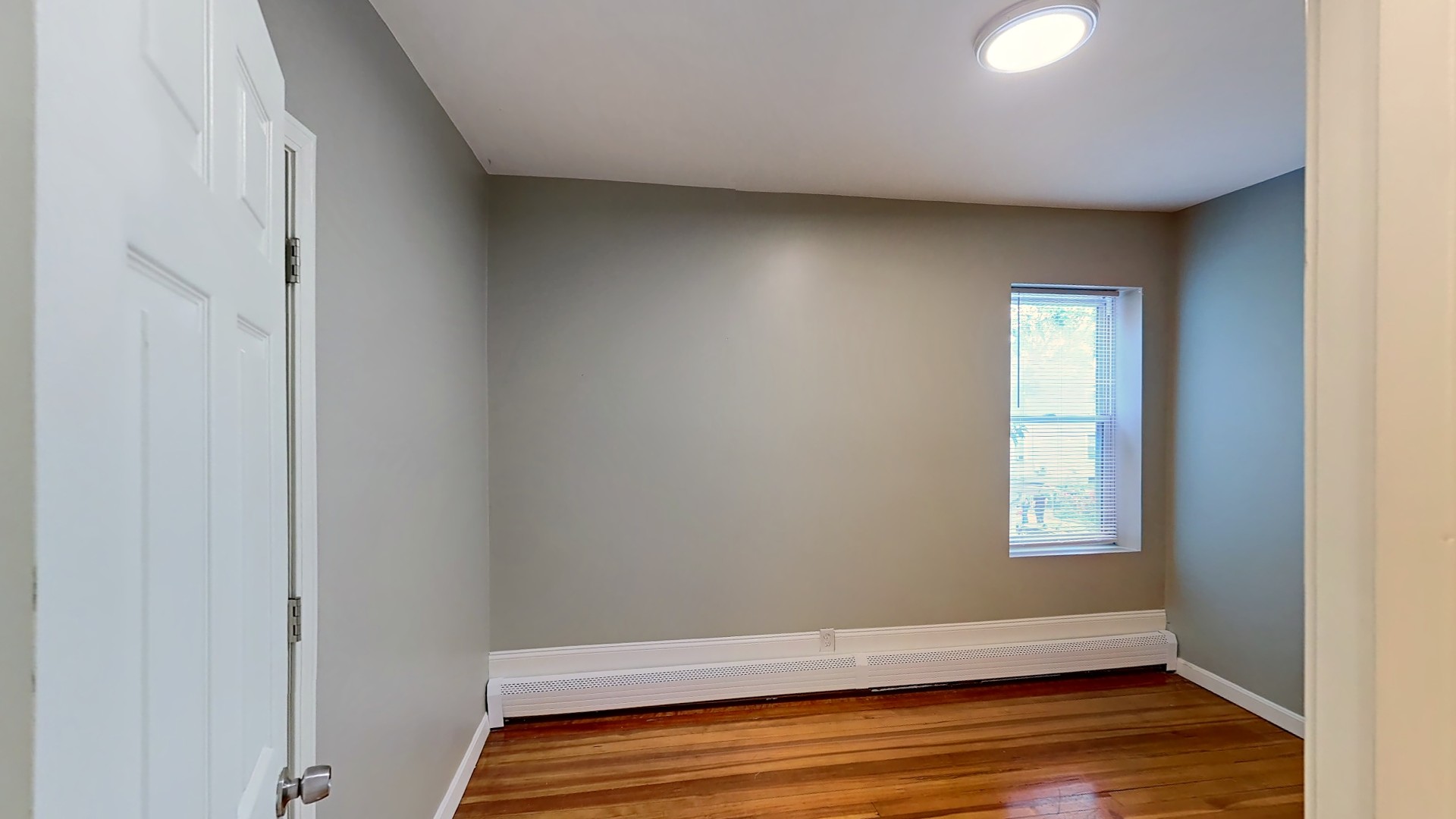 4A Weld Ave, Jamaica Plain