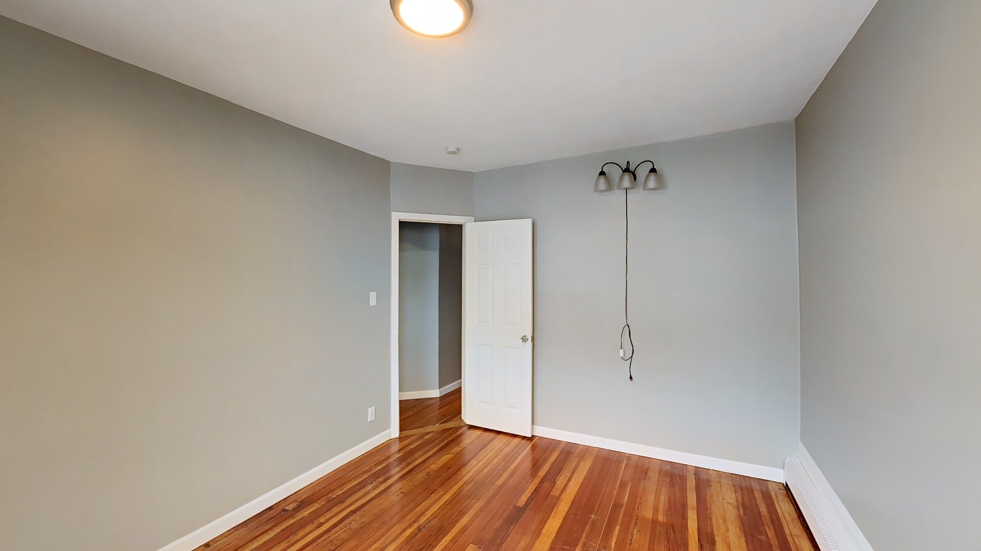 4A Weld Ave, Jamaica Plain