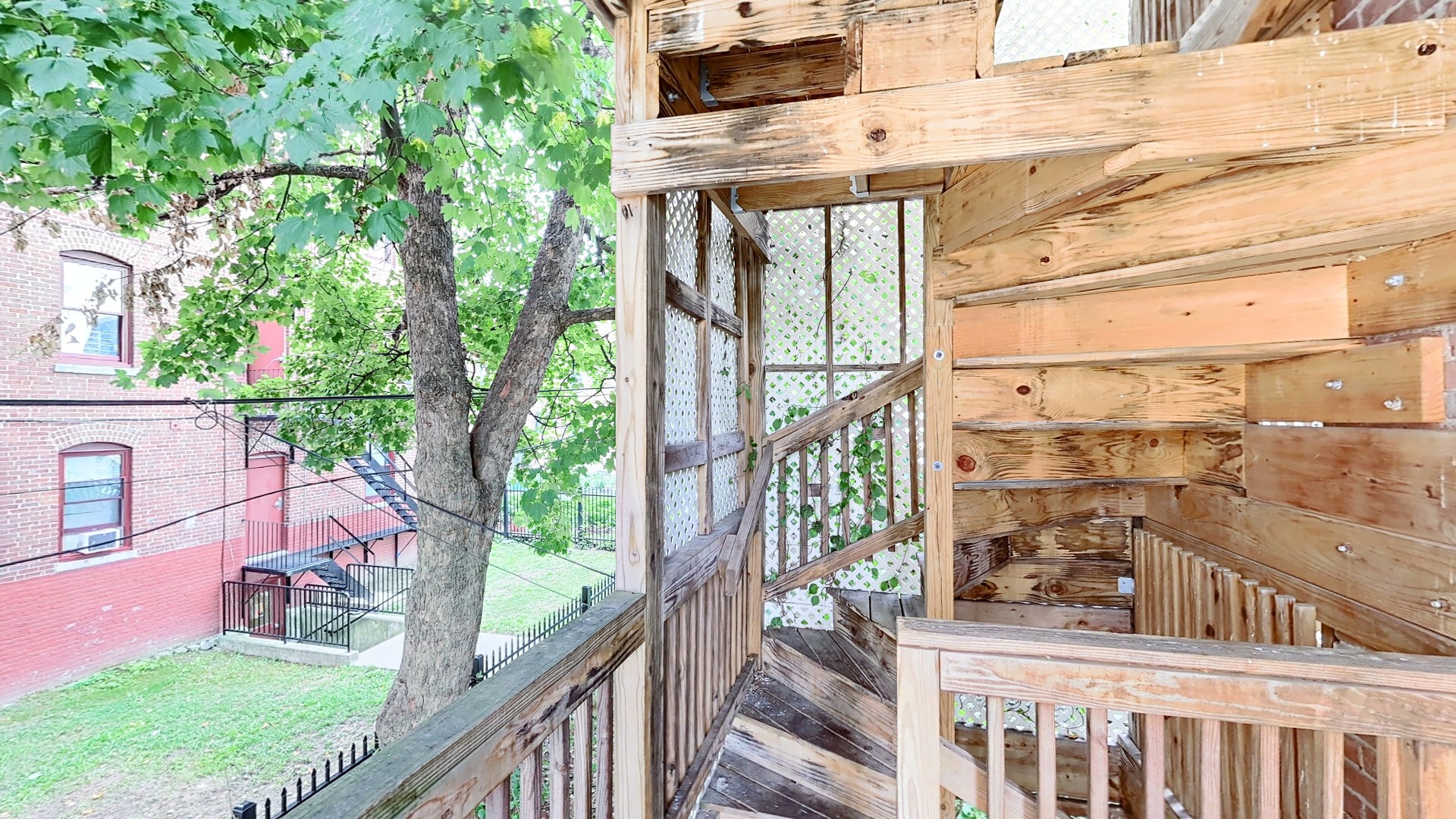 4A Weld Ave, Jamaica Plain