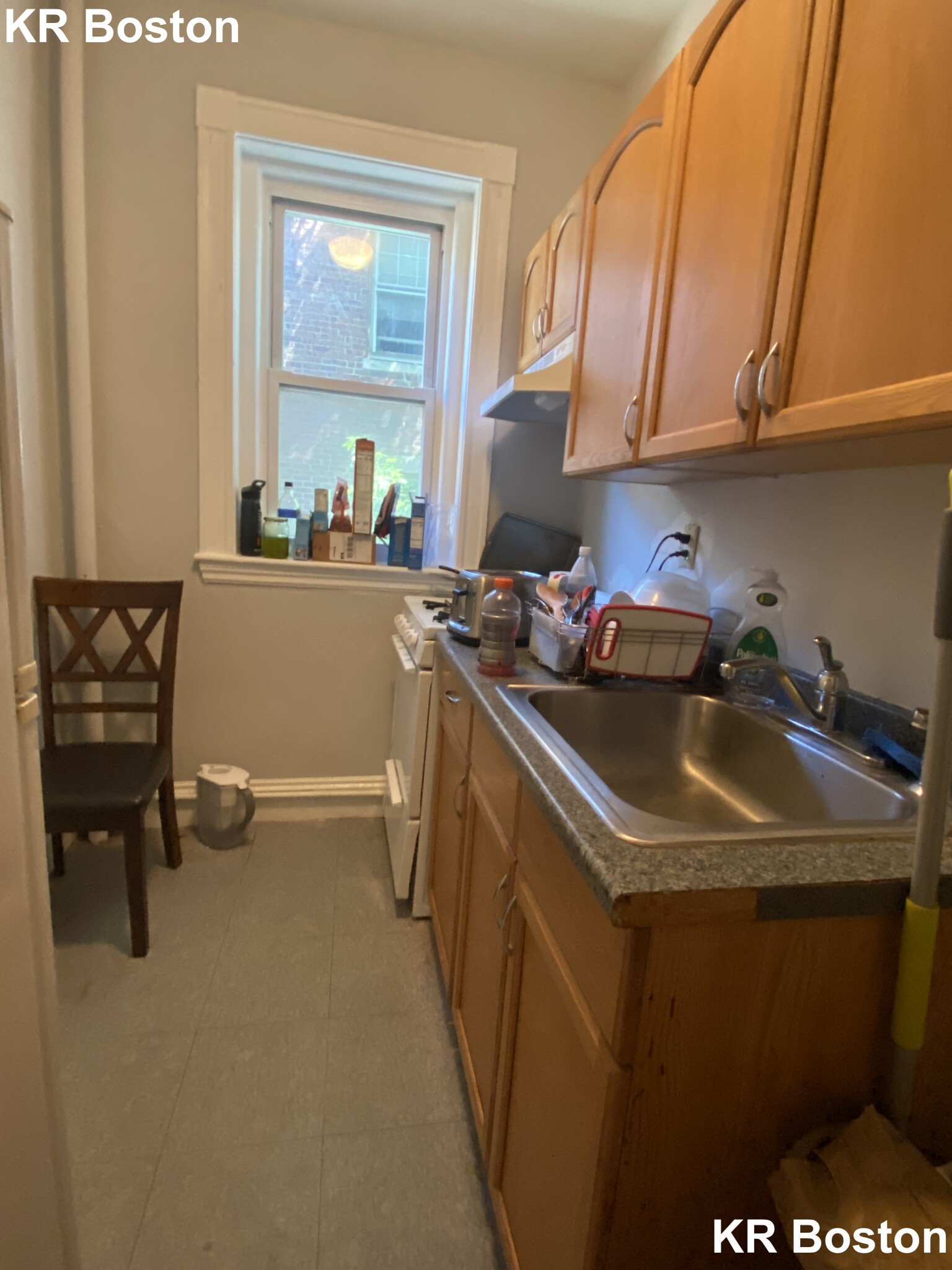 Studio bed, 1 bath apartment for rent at 1198 Commonwealth Ave Unit 9, Allston — photo 2 of 3