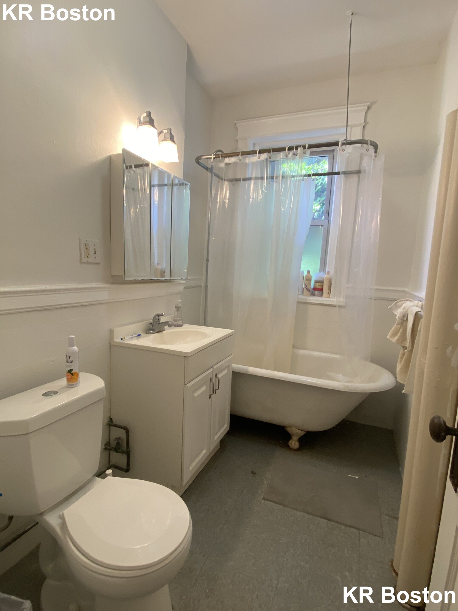 Studio bed, 1 bath apartment for rent at 1198 Commonwealth Ave Unit 9, Allston — photo 1 of 3