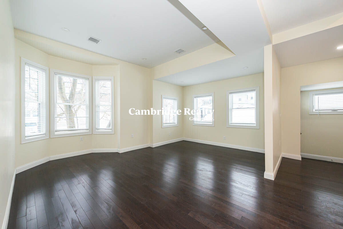 5 Malvern Ter, South Medford