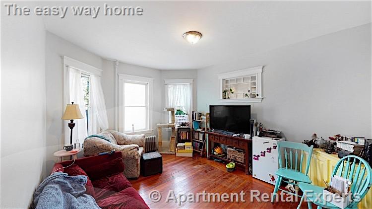 6 Hinckley St, Magoun Square