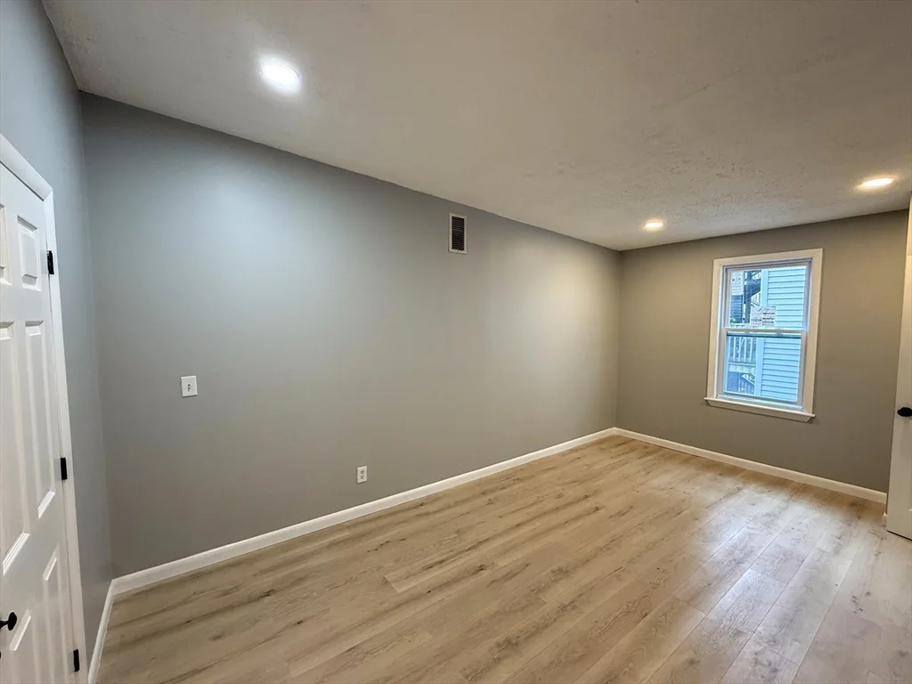 277 Rantoul St, Beverly